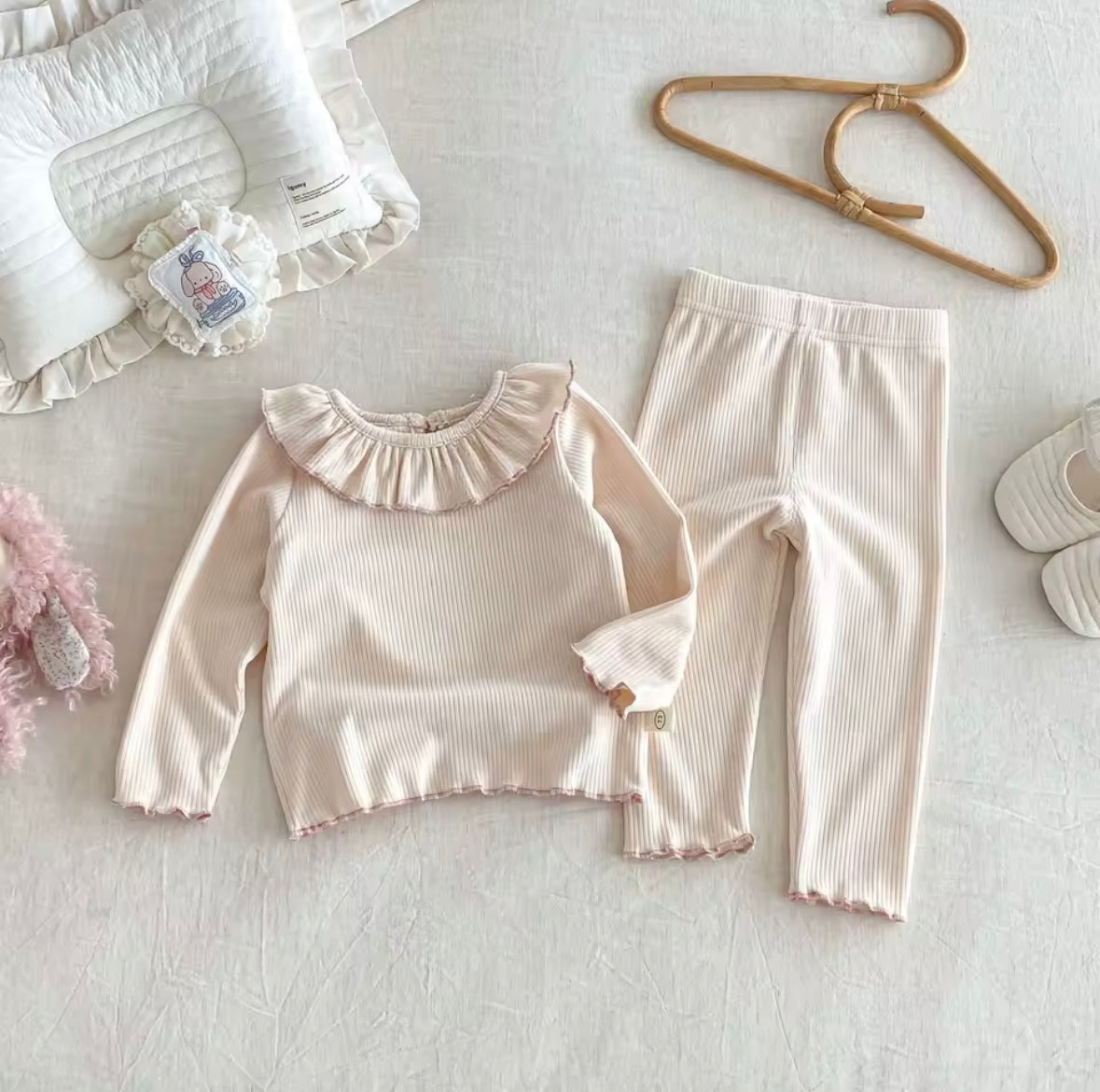 Frill collar lounge set