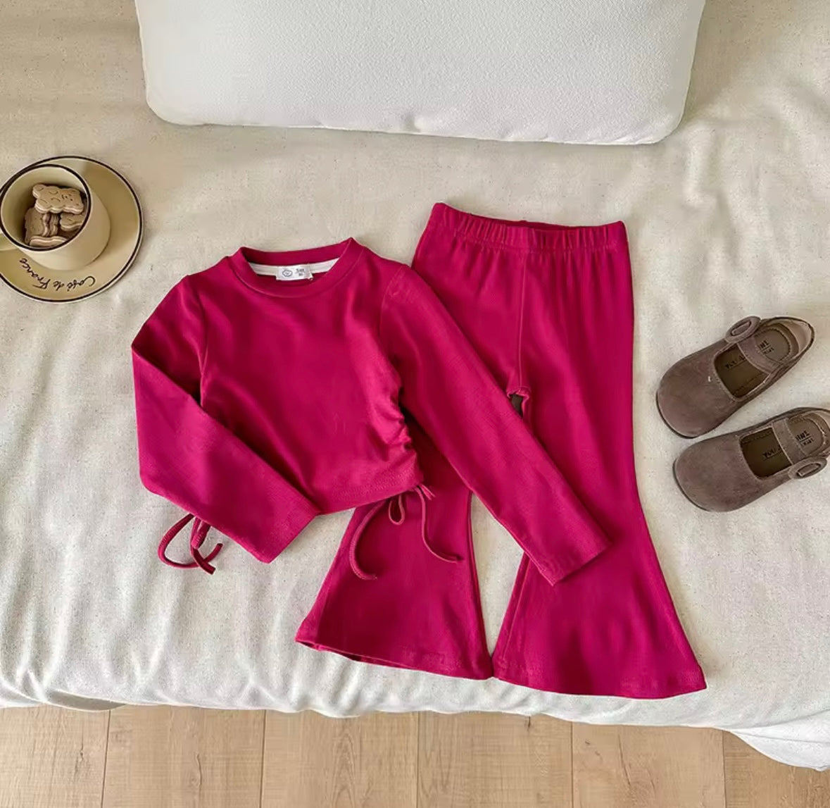 Long sleeved flares set