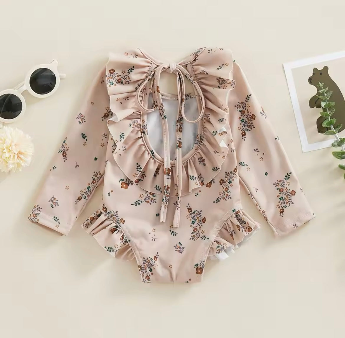 Long sleeve swimming costumes