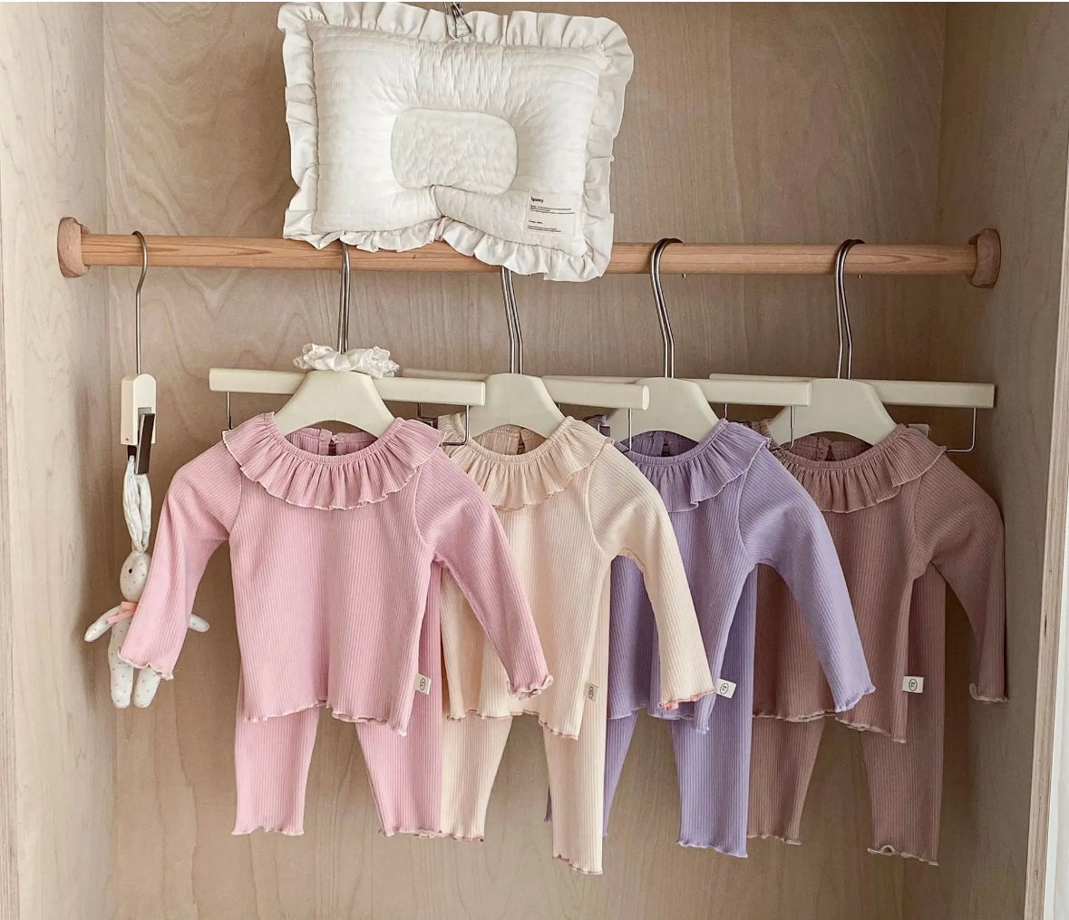 Frill collar lounge set