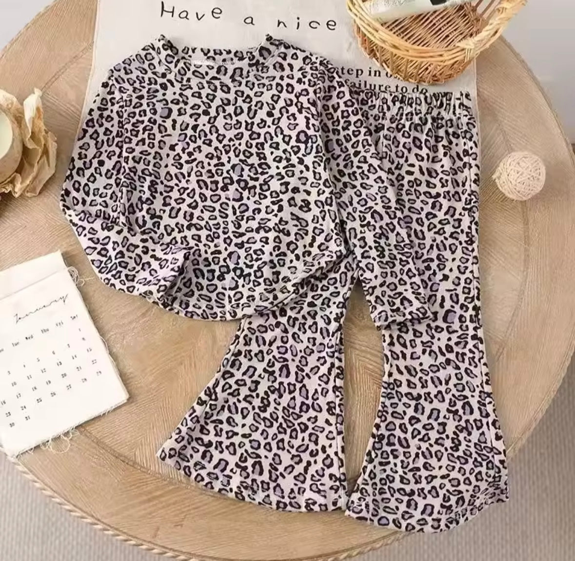 Leopard flares set