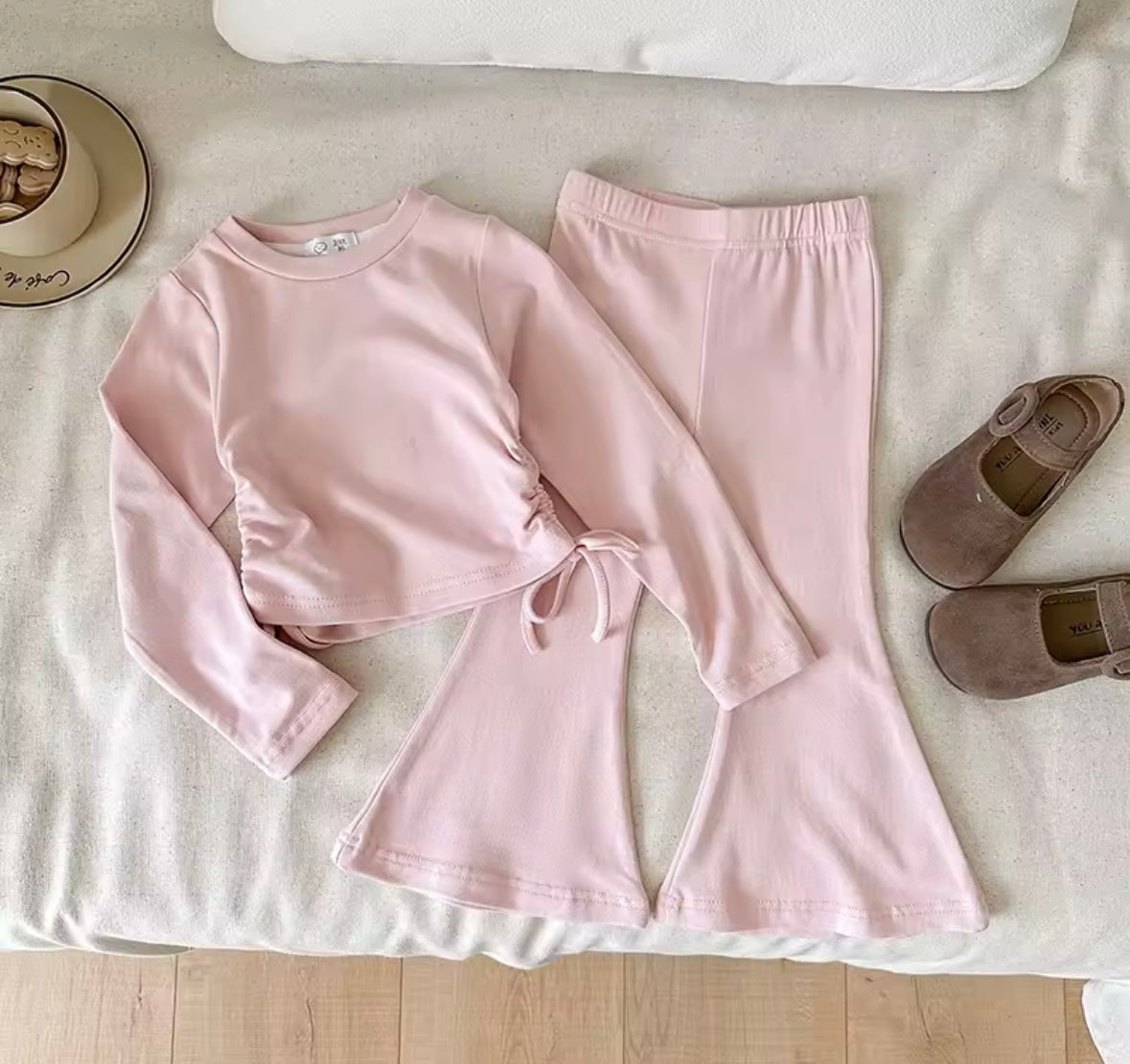 Long sleeved flares set