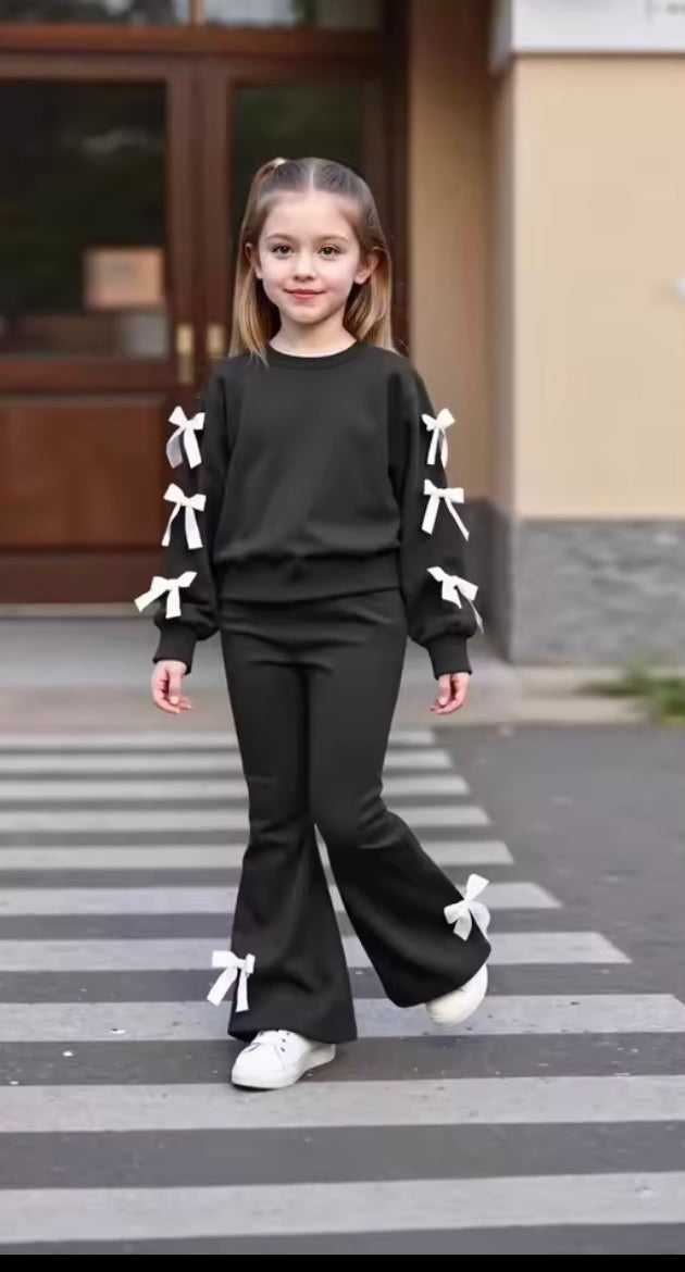 Black flares set