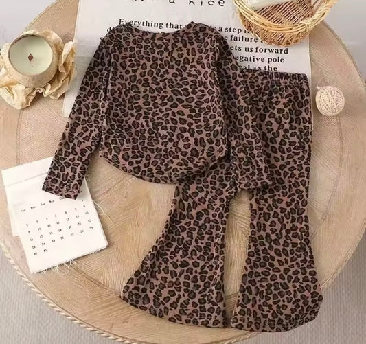 Leopard flares set