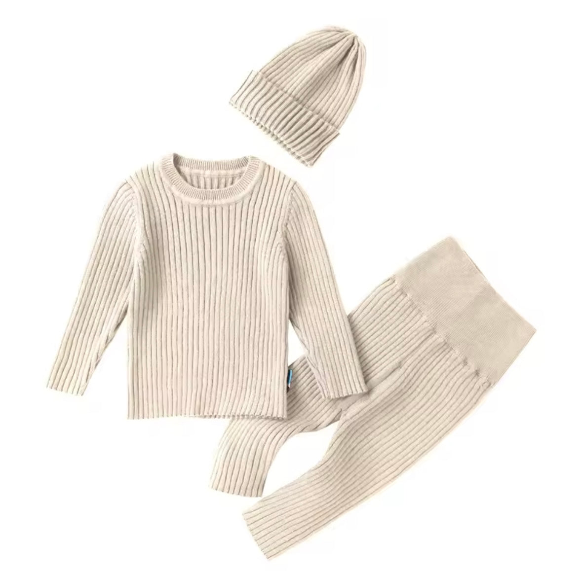 Baby lounge with matching hat