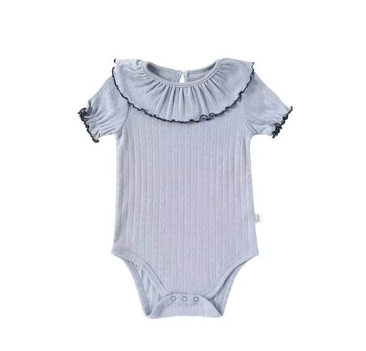 Frilled collar ribbed vest