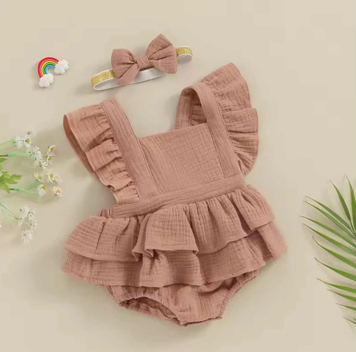 Frilly ruffle romper set