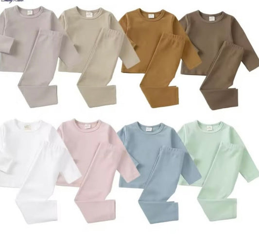 Solid colour lounge/pjs