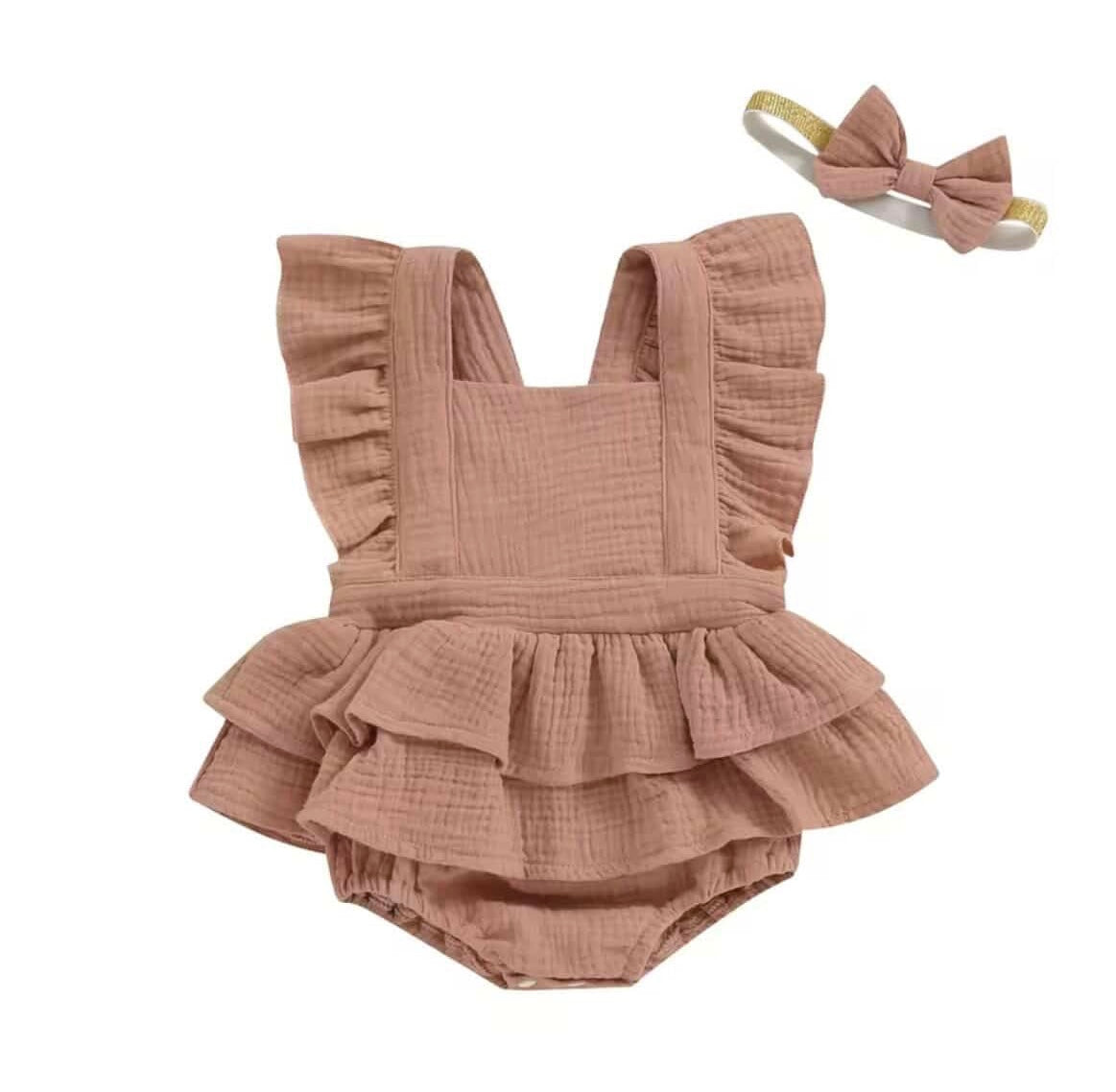Frilly ruffle romper set